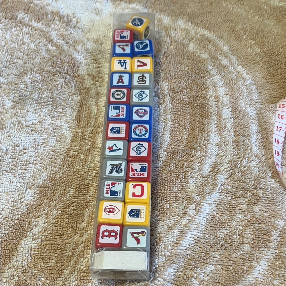 Team Logo Dice Game Set - Yellow and Red